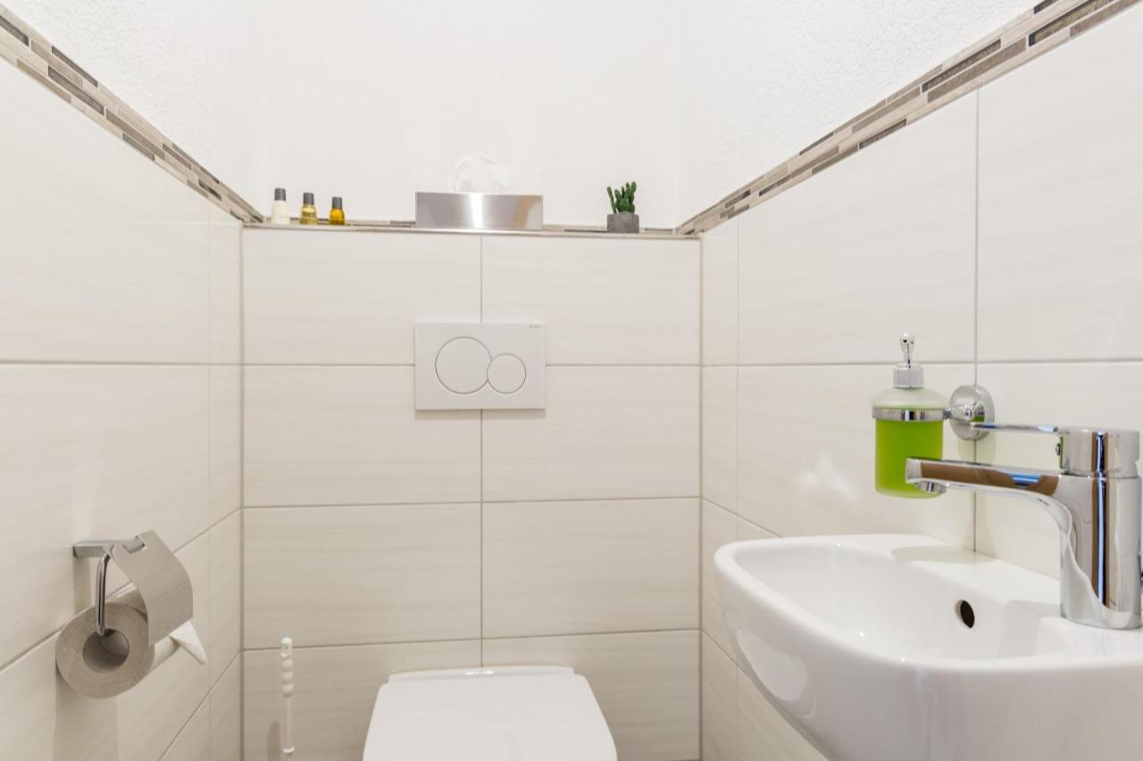 Apartment Eastside Mit 3 Zimmern Fur Bis Zu 5 Personen Mit Balkon Friedrichshafen Dış mekan fotoğraf