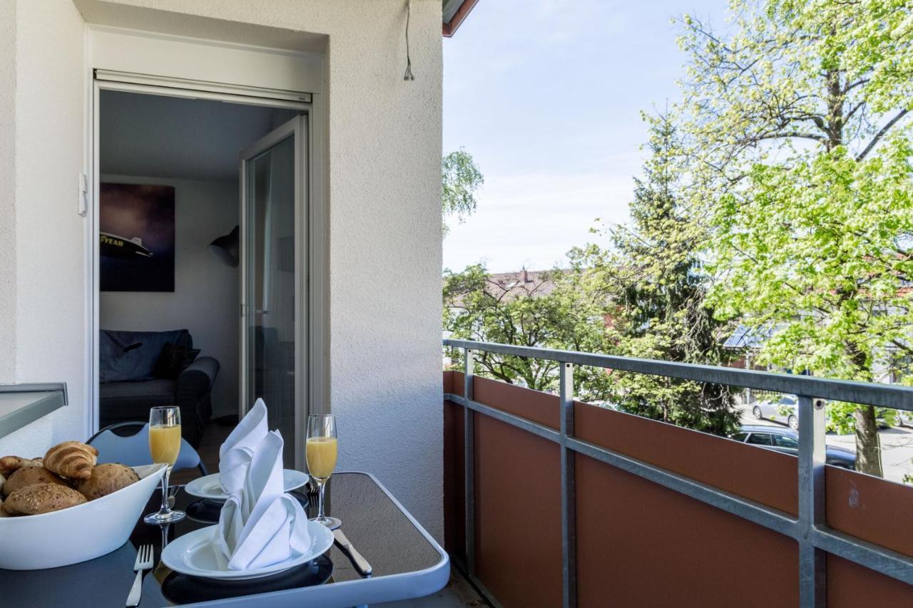Apartment Eastside Mit 3 Zimmern Fur Bis Zu 5 Personen Mit Balkon Friedrichshafen Dış mekan fotoğraf