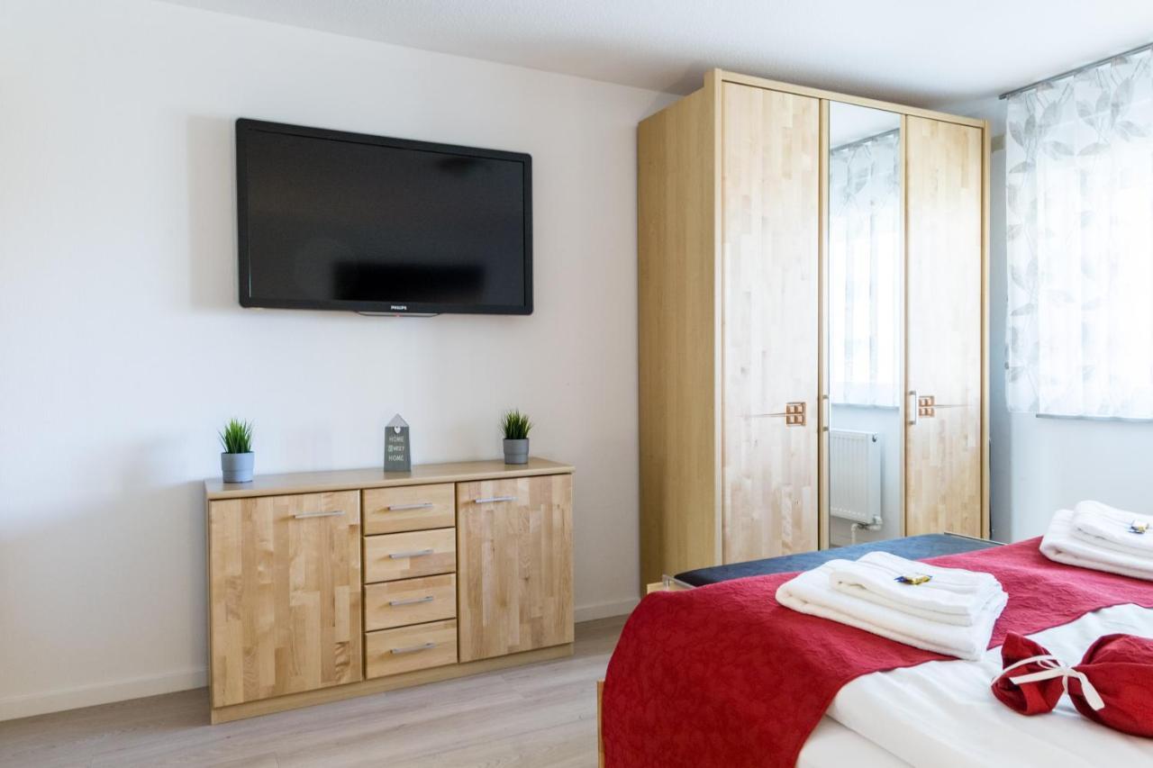 Apartment Eastside Mit 3 Zimmern Fur Bis Zu 5 Personen Mit Balkon Friedrichshafen Dış mekan fotoğraf
